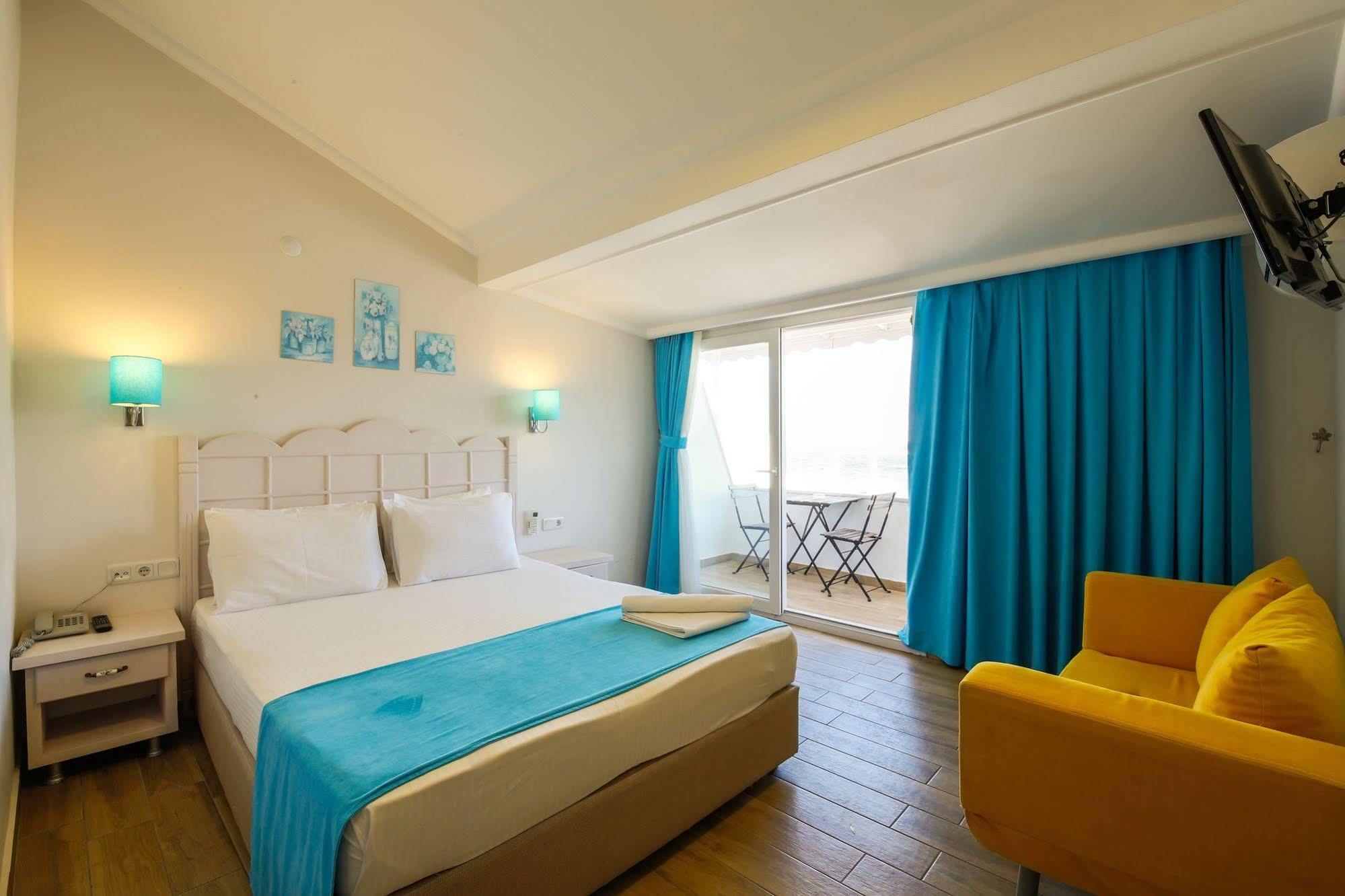 Bora Hotel Датча Екстериор снимка