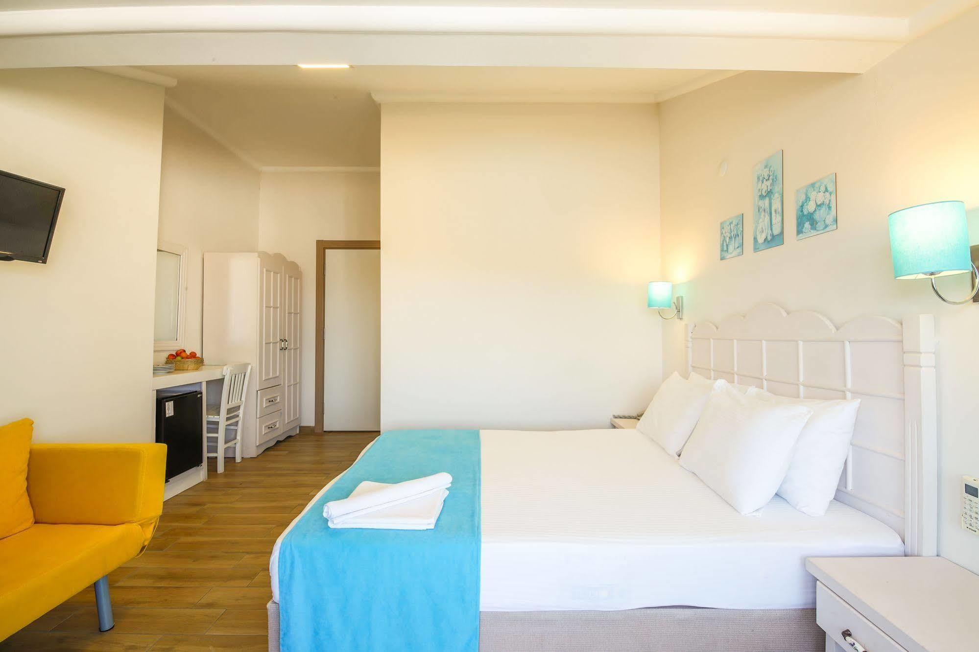 Bora Hotel Датча Екстериор снимка